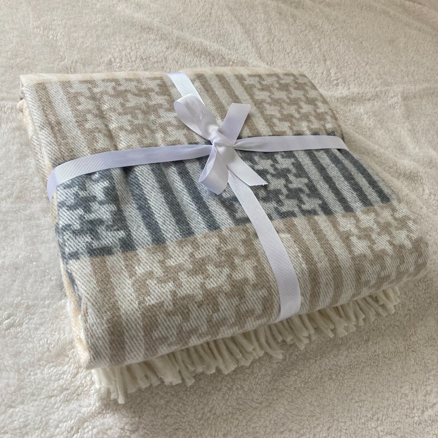 Ultra soft elegance blanket - Size 130X180 CM - Barcode 4860122510452