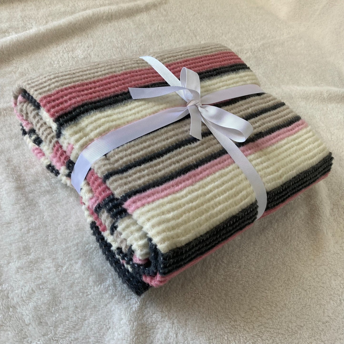 Soft elegance blanket - Size 130X170 CM - Barcode 4860122510445