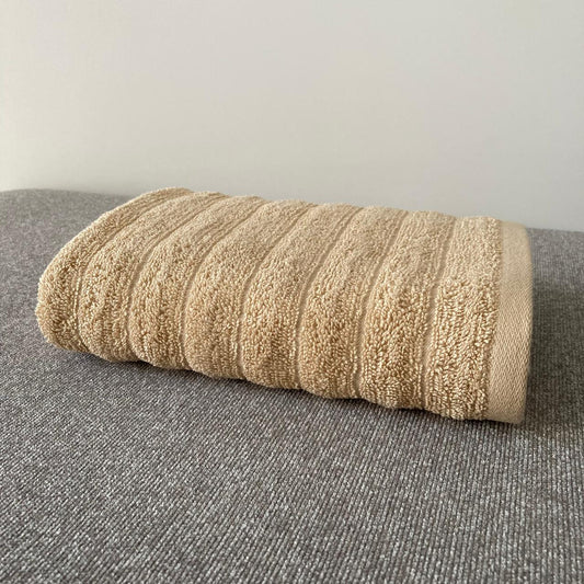 Hand towel 100% cotton - Double stitching - 450 GSM - Waves design - Size 30x50 CM - Barcode 4860122510292