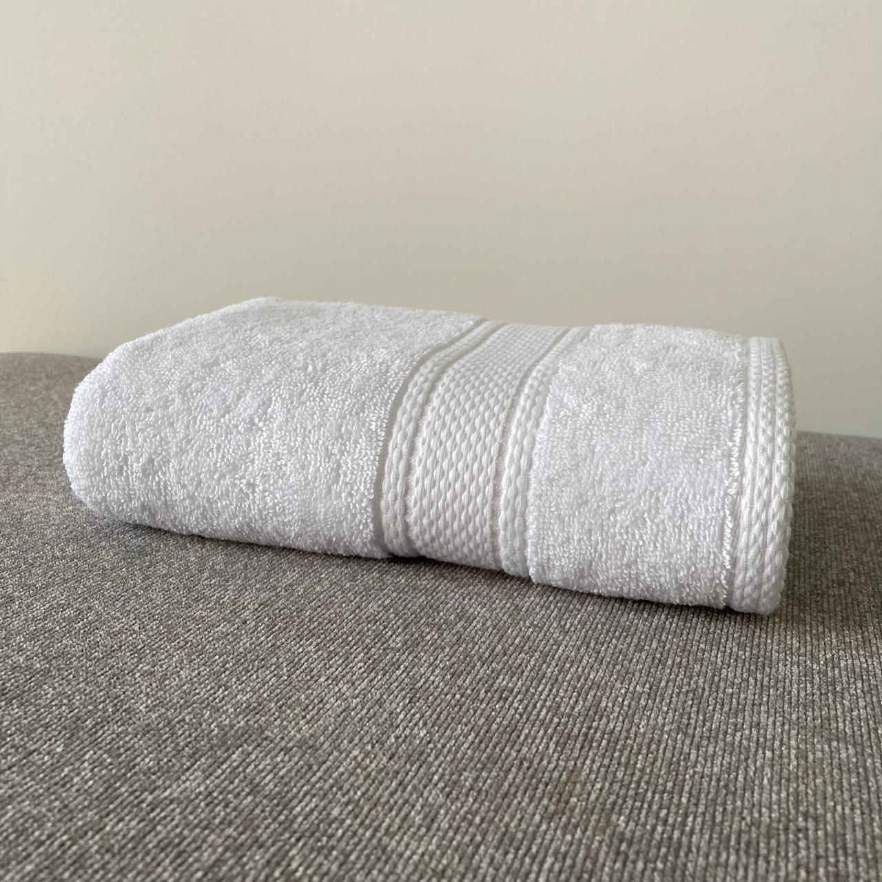 Face towel 100% cotton - Double stitching - 500 GSM - Size 50x90 CM - Barcode 4860122510407